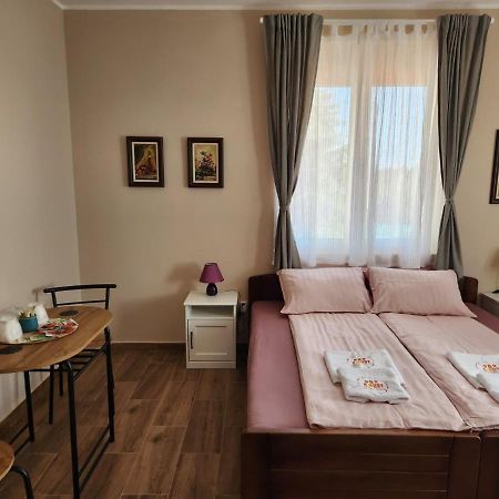 Roomsapartments Popcourt Панчево Екстер'єр фото