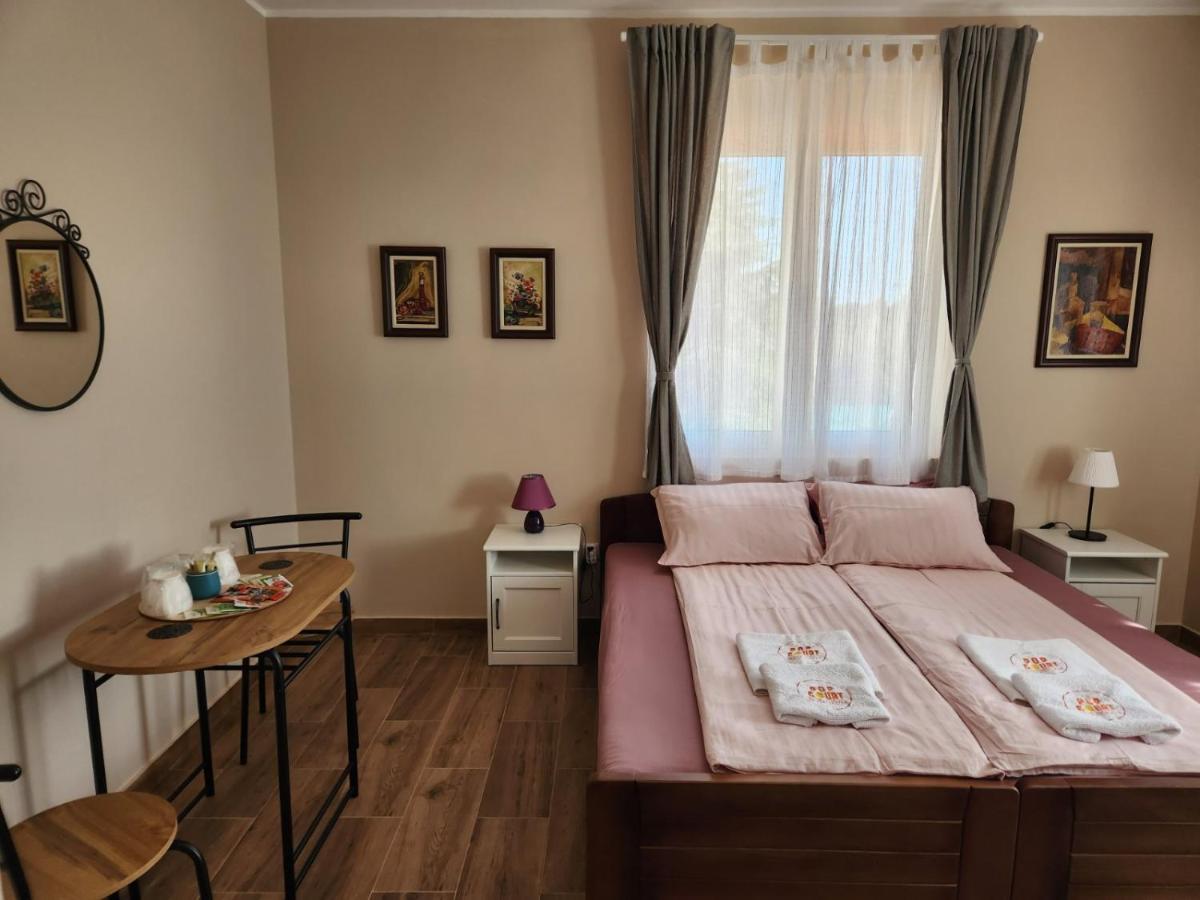 Roomsapartments Popcourt Панчево Екстер'єр фото